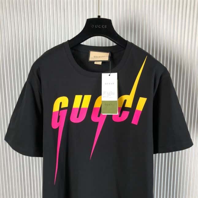 GUCCI COTTON T-SHIRT WITH GUCCI BLADE PRINT – GGS060
