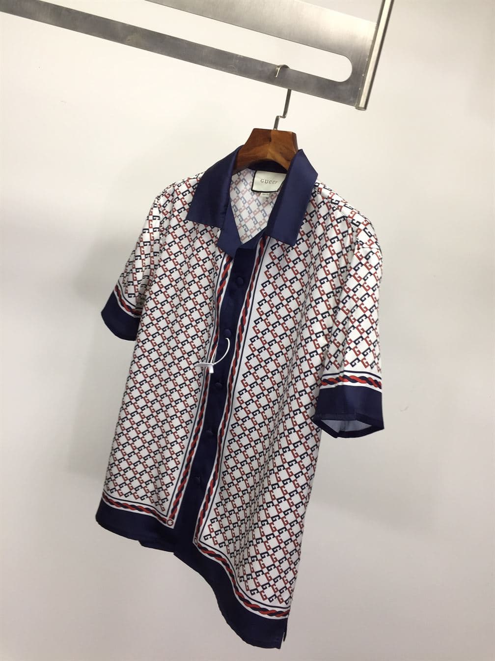 GUCCI GEOMETRIC G PRINT MUSLIN BOWLING SHIRT – GGS023