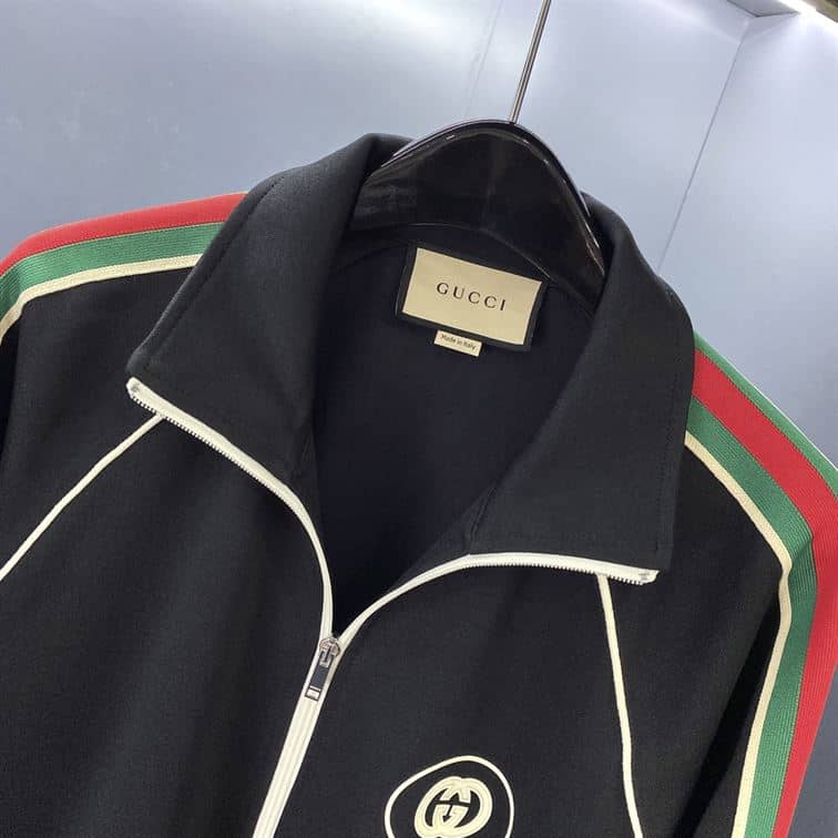 GUCCI LOGO APPLIQUED STRIPED TECH-JERSEY TRACK JACKET IN BLACK – GCJ017