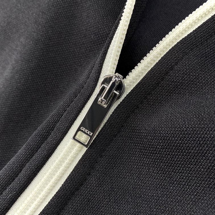 GUCCI LOGO APPLIQUED STRIPED TECH-JERSEY TRACK JACKET IN BLACK – GCJ017