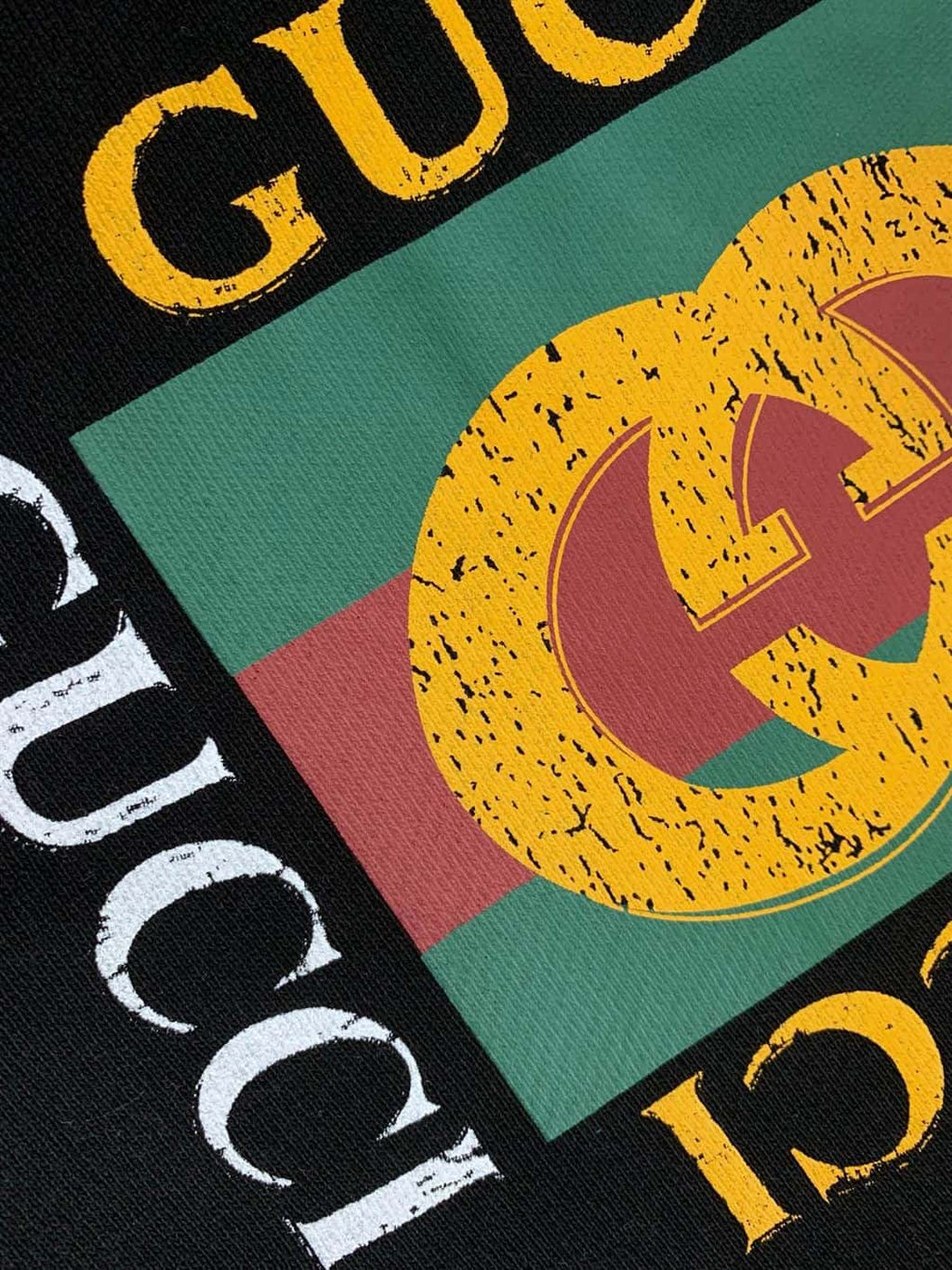 GUCCI OVERSIZE SWEATSHIRT WITH GUCCI LOGO – GCK004
