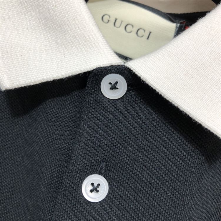 GUCCI POLO WITH INTERLOCKING G STRIPE – GGS015