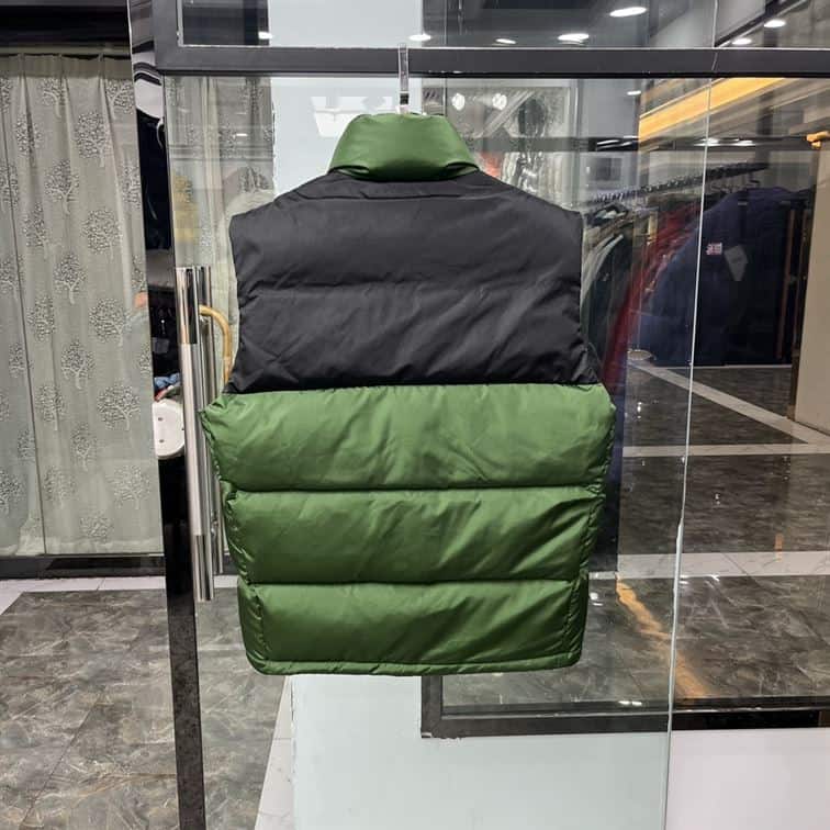 GUCCI WEB STRIPE PADDED DOWN GILET – GCJ026