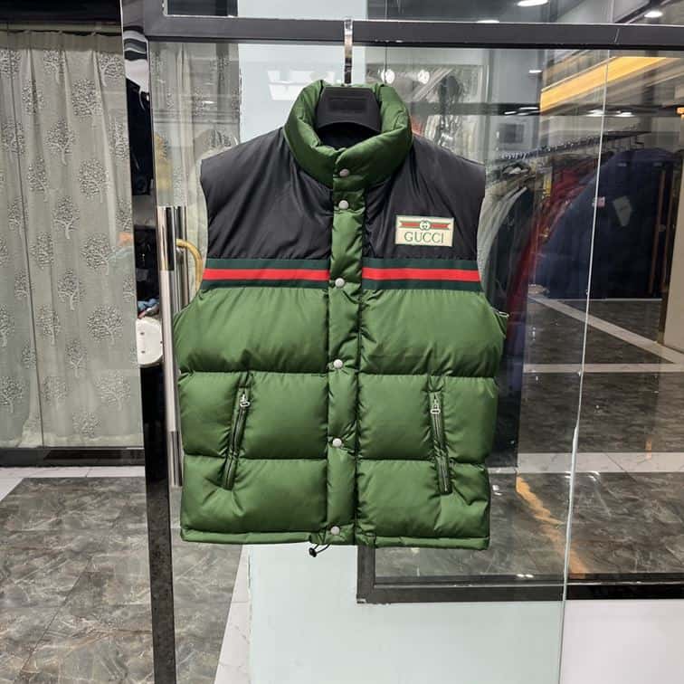 GUCCI WEB STRIPE PADDED DOWN GILET – GCJ026