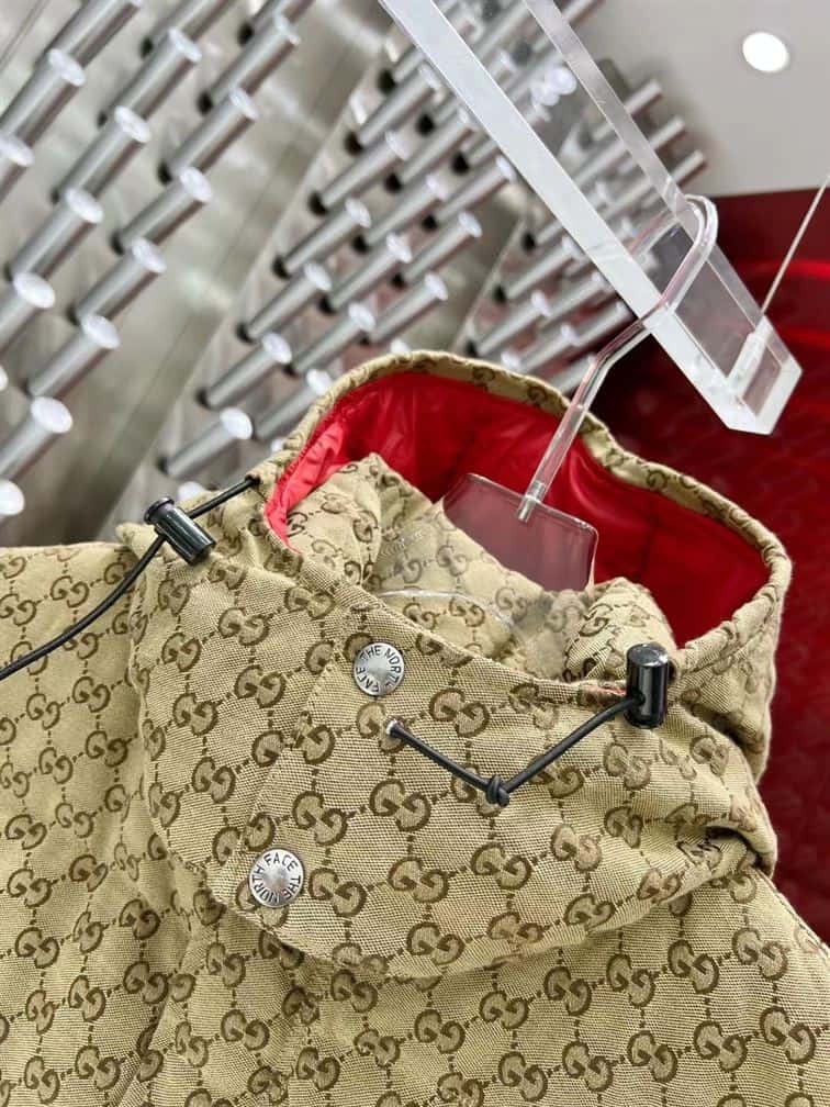 GUCCI X THE NORTH FACE PRINT JACKET BEIGE EBONY – GCJ011