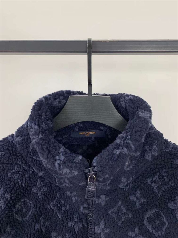 LOUIS VUITTON COAT – LVC010