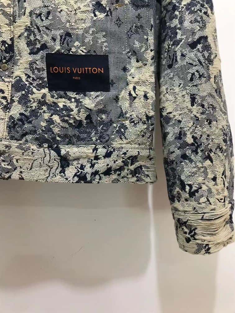 LOUIS VUITTON COAT – LVC024