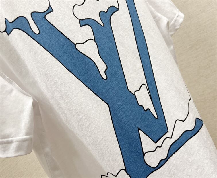 LOUIS VUITTON DO A KICKFLIP T-SHIRT – LVTS007
