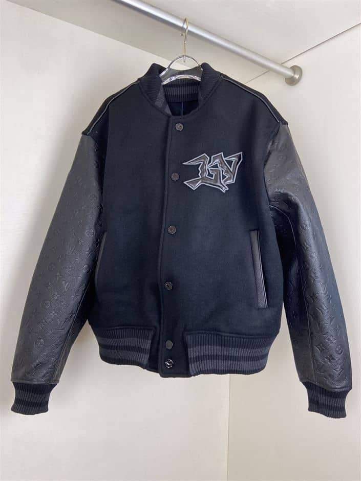 LOUIS VUITTON EMBOSSED LEATHER AND WOOL BLOUSON – LVC029