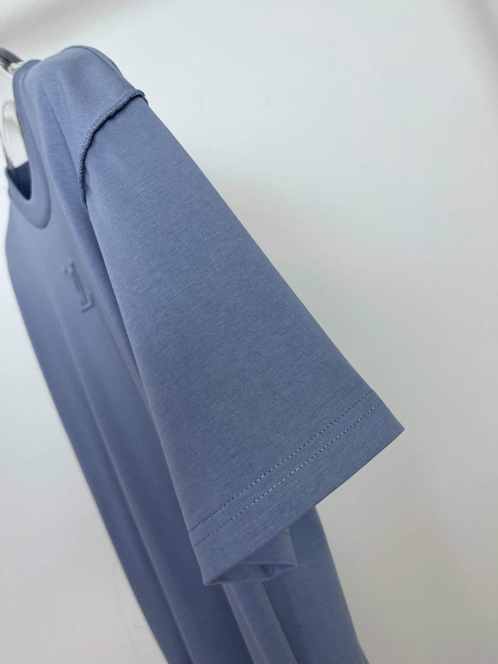 LOUIS VUITTON EMBOSSED LV T-SHIRT – LVTS073