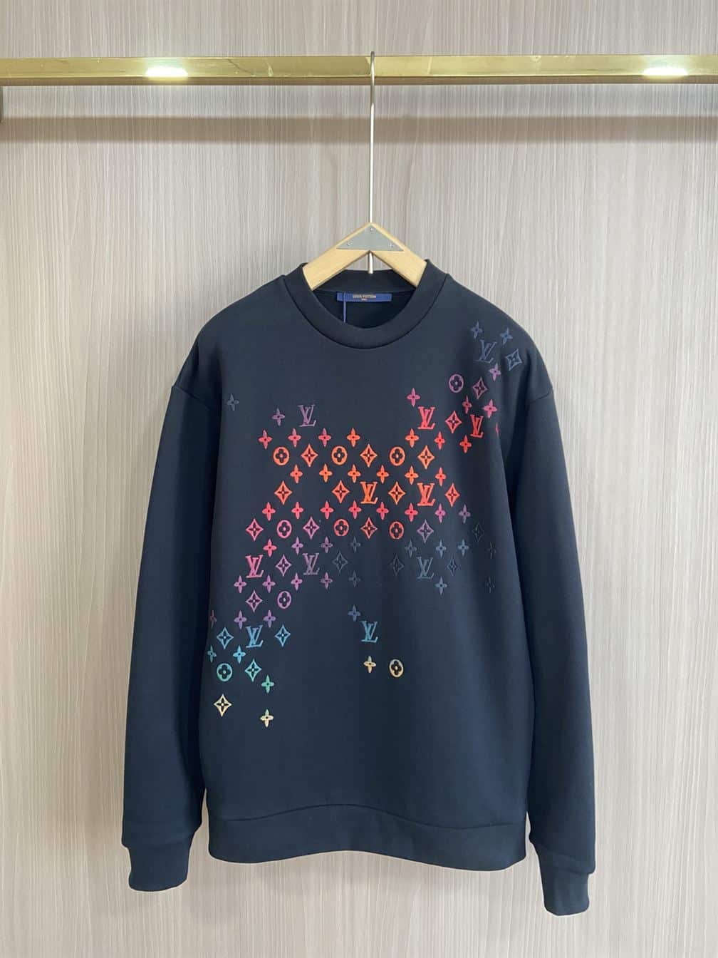 LOUIS VUITTON EMBROIDERED COTTON SWEATSHIRT BLACK – LH066