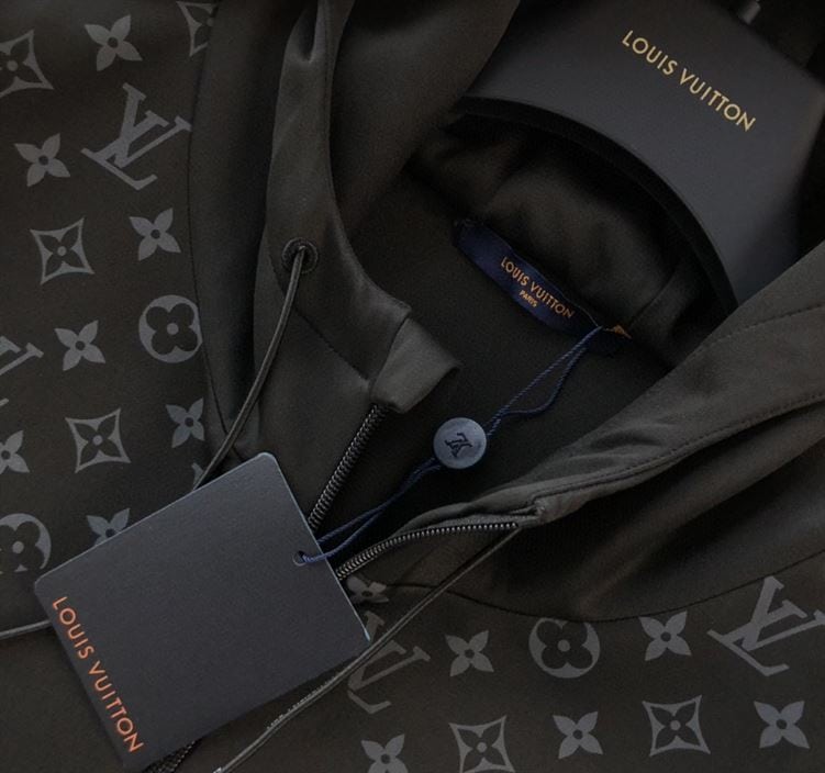 LOUIS VUITTON HOODIE – LVH023