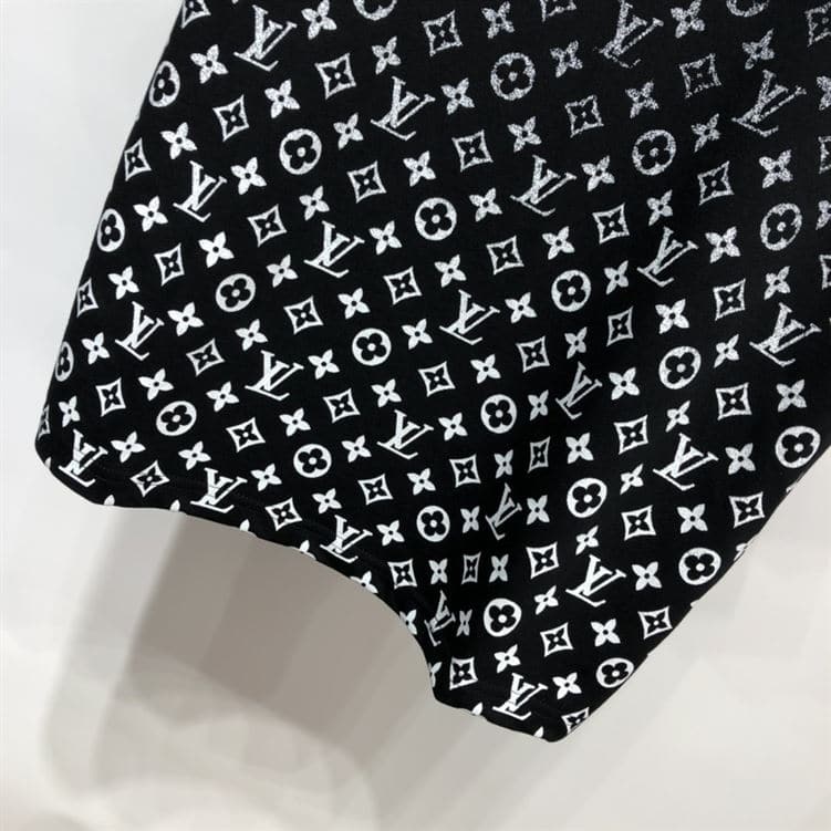 LOUIS VUITTON LVSE MONOGRAM GRADIENT T-SHIRT – LVTS054