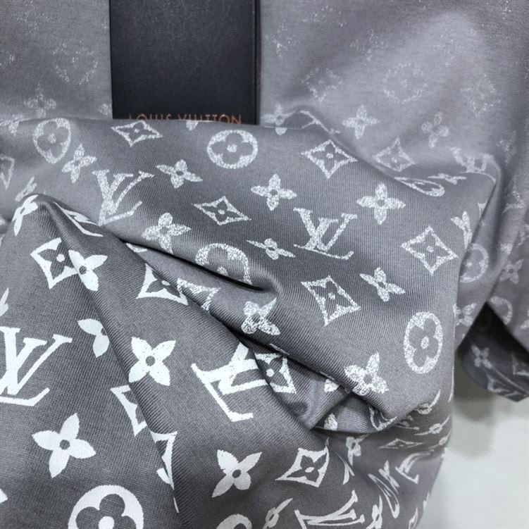 LOUIS VUITTON LVSE MONOGRAM GRADIENT T-SHIRT – LVTS055