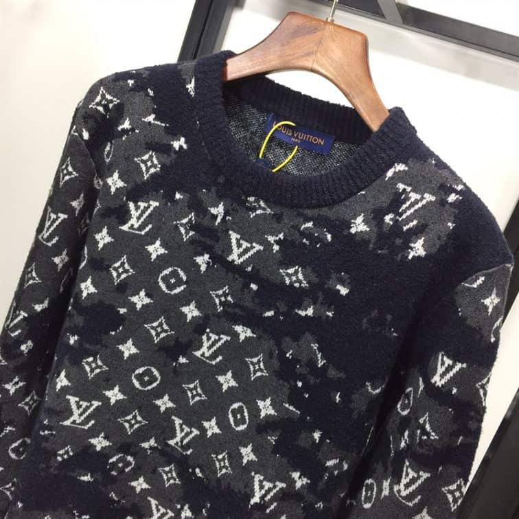 LOUIS VUITTON MONOGRAM CREWNECK – LVH001