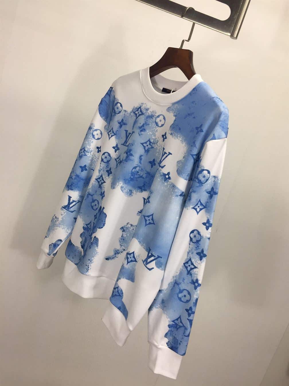 LOUIS VUITTON MONOGRAM CREWNECK – LVH003