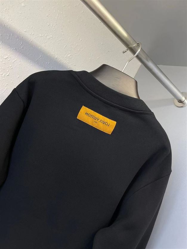LOUIS VUITTON MUSIC LINE EMBROIDERED CREWNECK – LVH031