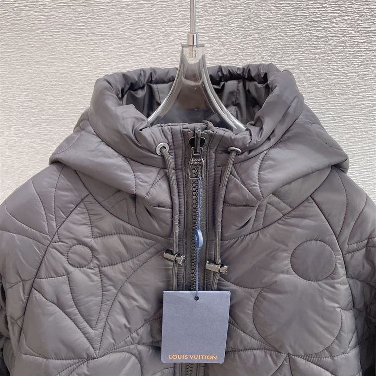 LOUIS VUITTON REVERSIBLE MONOGRAM PUFFER JACKET – LVC016