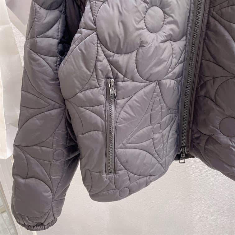 LOUIS VUITTON REVERSIBLE MONOGRAM PUFFER JACKET – LVC016