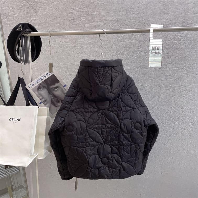 LOUIS VUITTON REVERSIBLE MONOGRAM PUFFER JACKET – LVC016