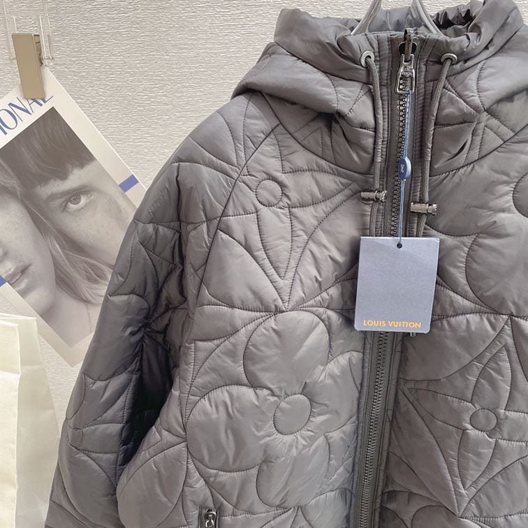 LOUIS VUITTON REVERSIBLE MONOGRAM PUFFER JACKET – LVC016