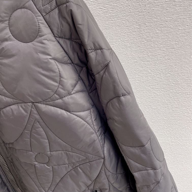LOUIS VUITTON REVERSIBLE MONOGRAM PUFFER JACKET – LVC016
