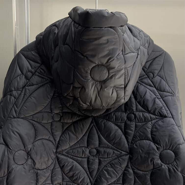 LOUIS VUITTON REVERSIBLE MONOGRAM PUFFER JACKET – LVC028