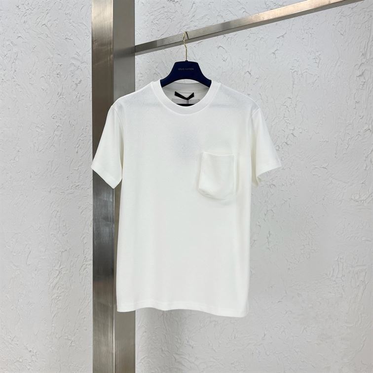 LOUIS VUITTON SIGNATURE 3D POCKET MONOGRAM T-SHIRT – LVTS047