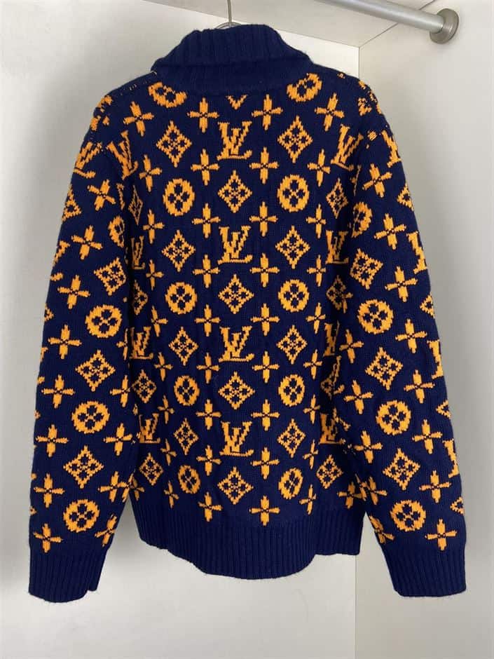 LOUIS VUITTON SIGNATURE CARDIGAN – LVH038