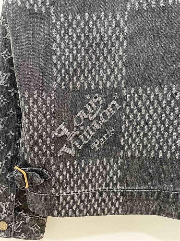 LOUIS VUITTON X NIGO GIANT DAMIER WAVES MNGM DENIM JACKET NOIR – LVC001