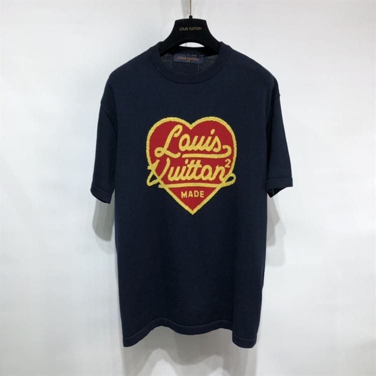 LOUIS VUITTON X NIGO INTARSIA JACQUARD HEART CREWNECK – LVTS049