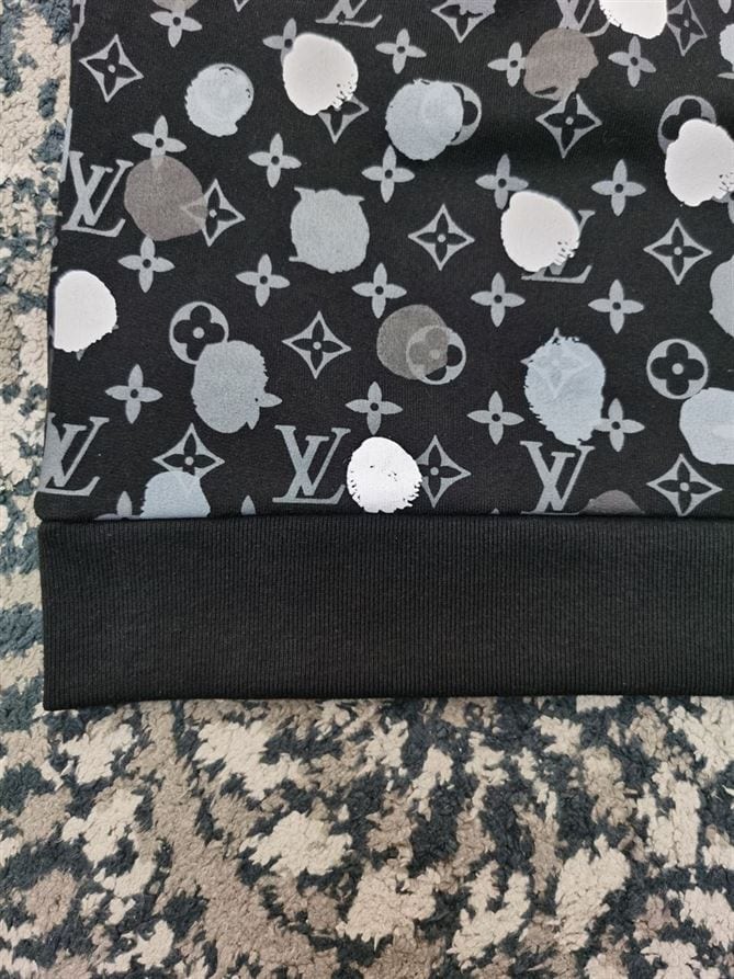 LOUIS VUITTON X YK PAINTED DOTS PRINTED CREWNECK – LVH030