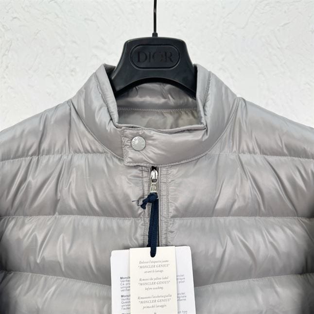 MONCLER ACORUS QUILTED DOWN JACKET IN GREY – MC058