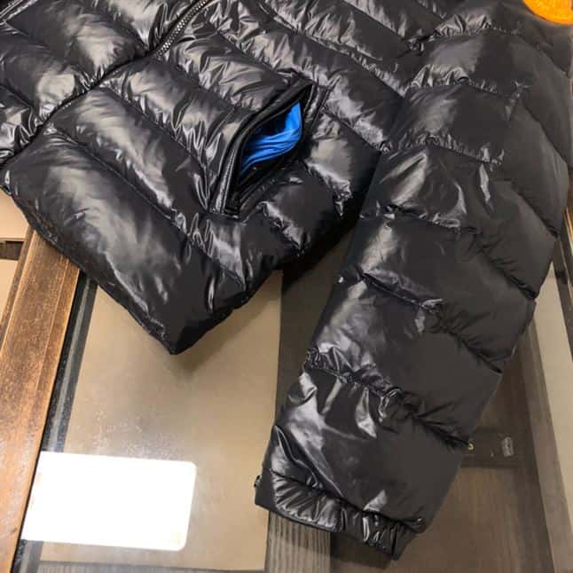 MONCLER AMALTEAS PADDED JACKET – MC072