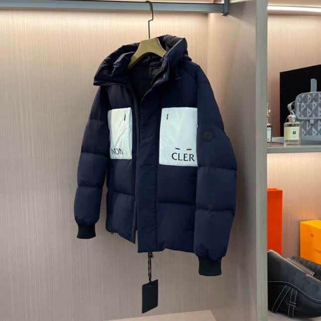 MONCLER AMBOISE SHORT DOWN COAT – MC039