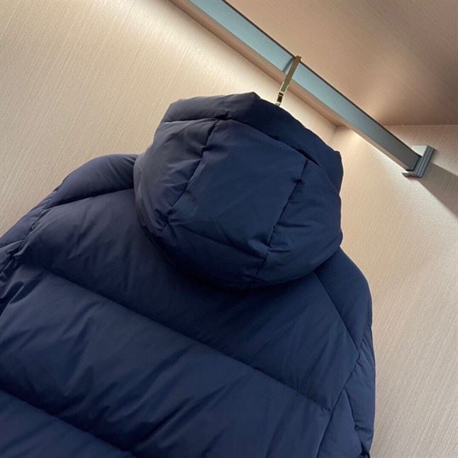 MONCLER AMBOISE SHORT DOWN COAT – MC039