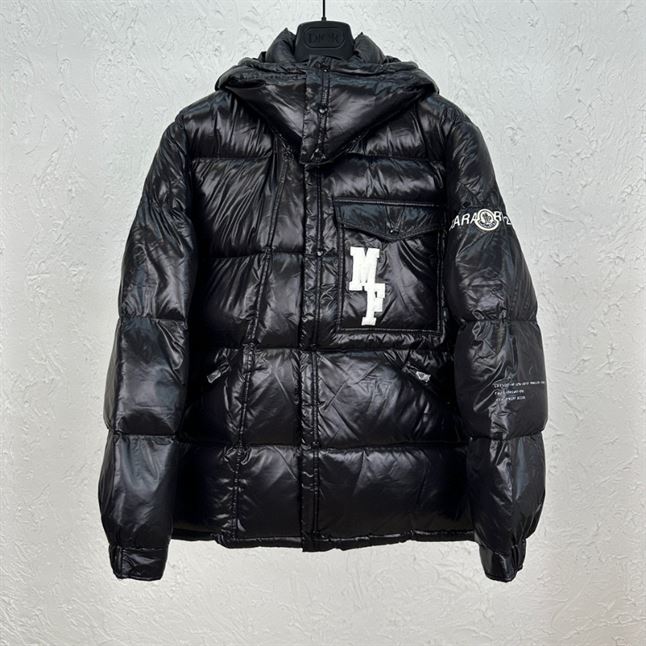 MONCLER ANTHEMIOCK SHORT DOWN JACKET – MC044