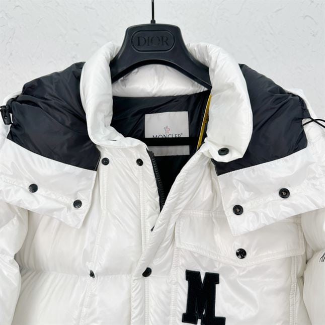 MONCLER ANTHEMIOCK SHORT DOWN JACKET – MC046