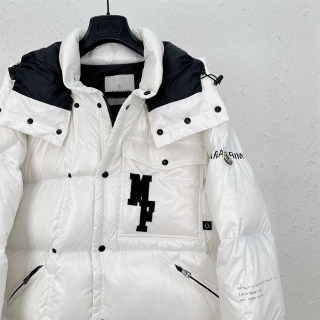 MONCLER ANTHEMIOCK SHORT DOWN JACKET – MC046