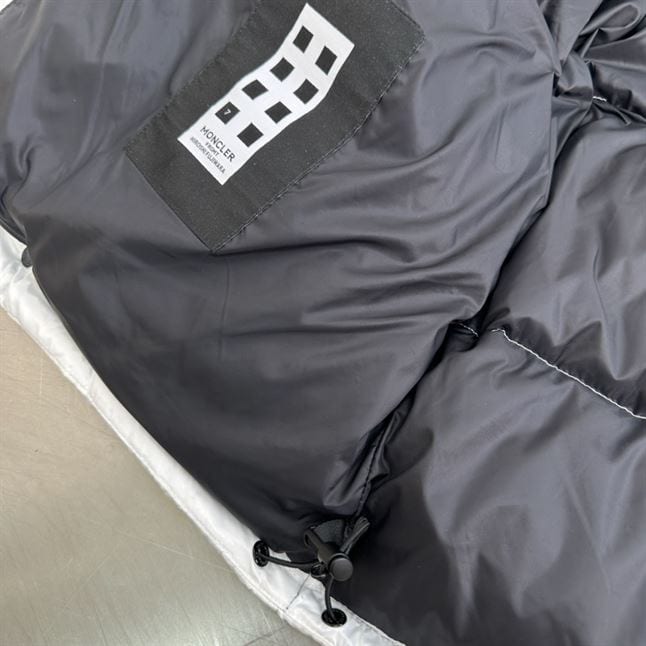 MONCLER ANTHEMIOCK SHORT DOWN JACKET – MC046