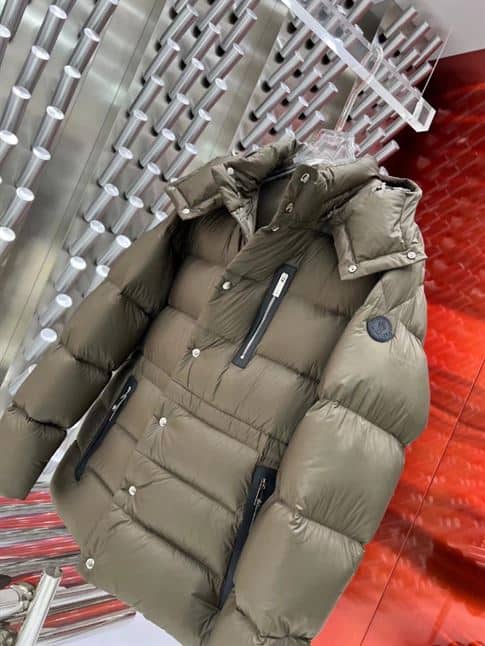 MONCLER BAUGES LEATHER-TRIMMED QUILTED SHELL HOODED DOWN JACKET – MC084