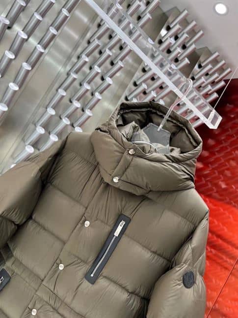 MONCLER BAUGES LEATHER-TRIMMED QUILTED SHELL HOODED DOWN JACKET – MC084