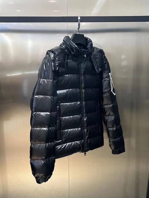 MONCLER BLACK DOWN SAULX PUFFER JACKET – MC025