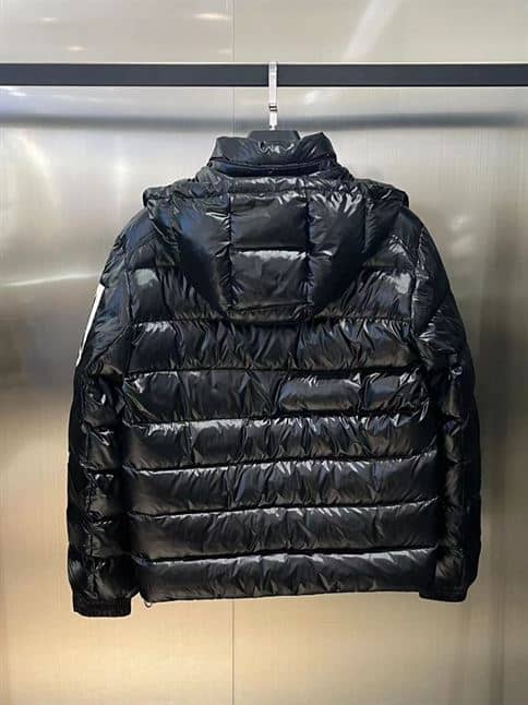 MONCLER BLACK DOWN SAULX PUFFER JACKET – MC025