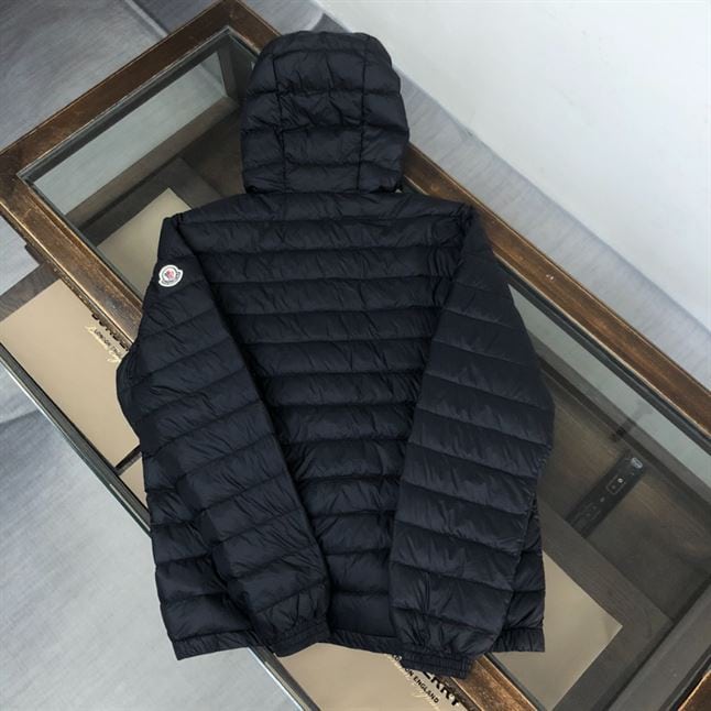 MONCLER BLACK PUFFER HOODED JACKET – MC071