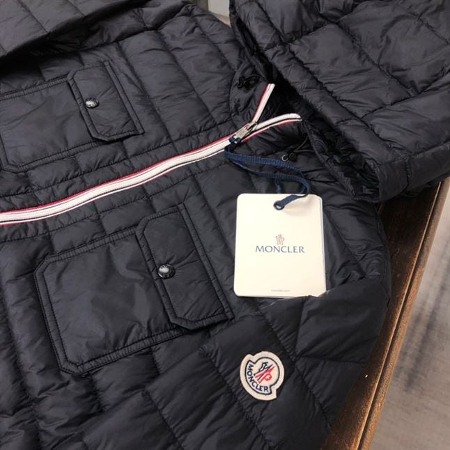 MONCLER BLACK PUFFER HOODED JACKET – MC071