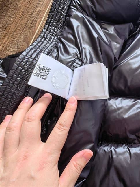 MONCLER BLACK WOLLASTONA DOWN JACKET – MC081