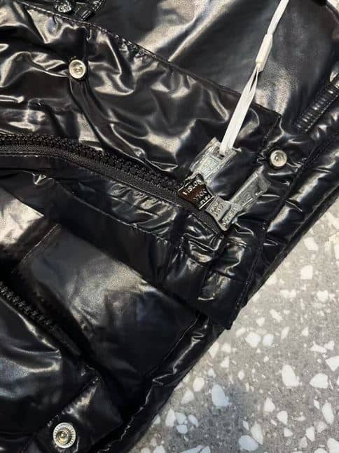 MONCLER CHIABLESE LONG PARKA JACKET IN BLACK – MC050