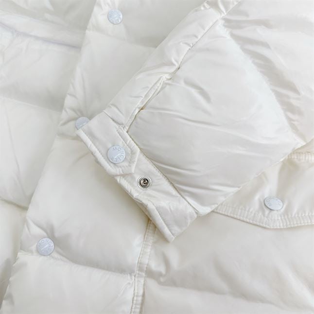 MONCLER CHIABLESE LONG PARKA JACKET IN WHITE – MC051