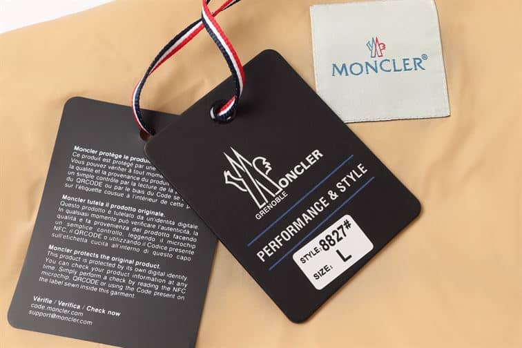 MONCLER COAT – MC107